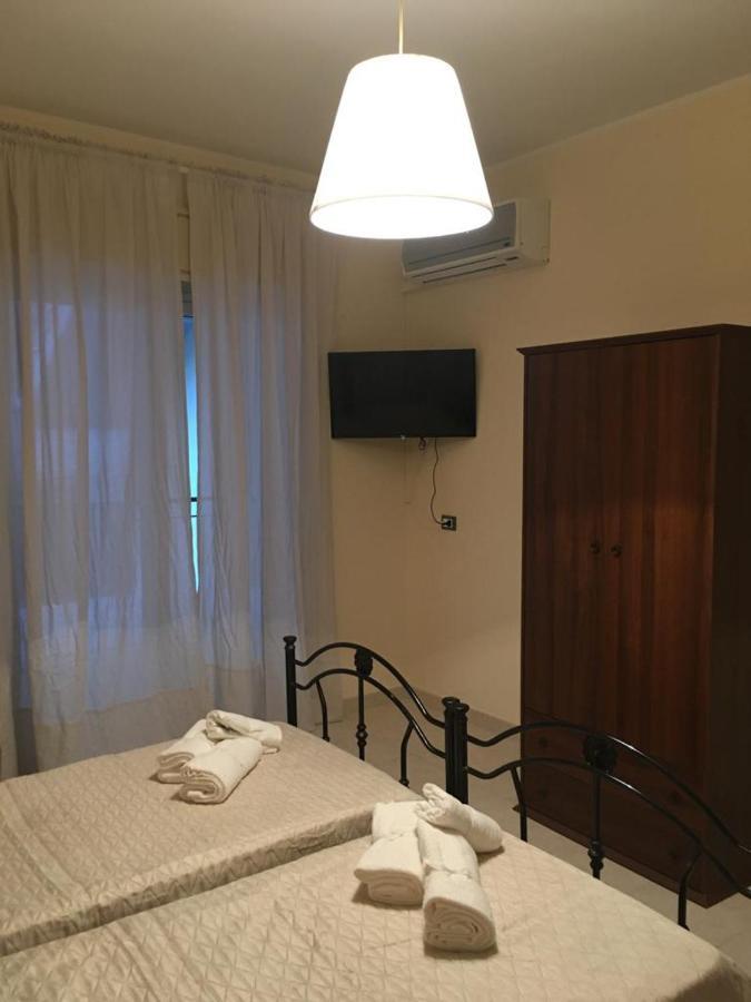 Casa Vacanze, A Due Passi Da Taormina Letojanni Exterior foto